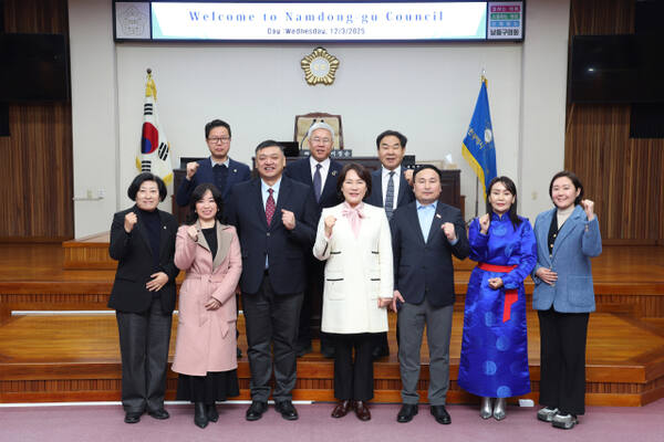 이정순 남동구 의장 등 남동구 의원들이 몽골 옵스 도지사를 만났다. 구의회제공