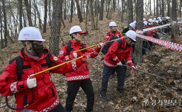 봄철 산불 조심 또 조심, 실전같은 산불 진화 훈련 [포토뉴스]