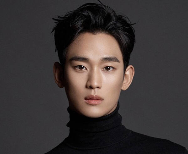 배우 김수현. 골드메달리스트