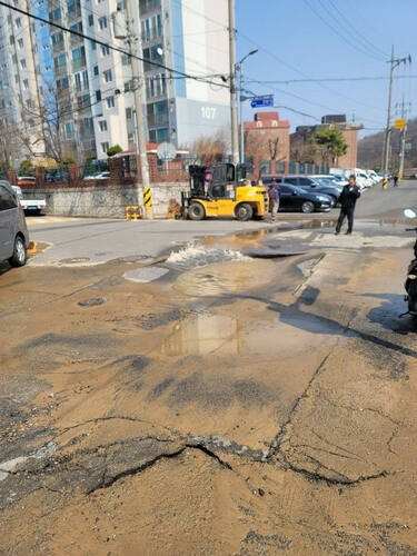 안산 상록구 건건동 주택가 땅꺼짐 현장. 경기도소방재난본부 제공