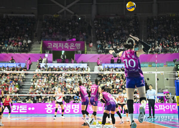 여자배구 흥국생명, 5세트 끝에 챔피언 [포토뉴스]
