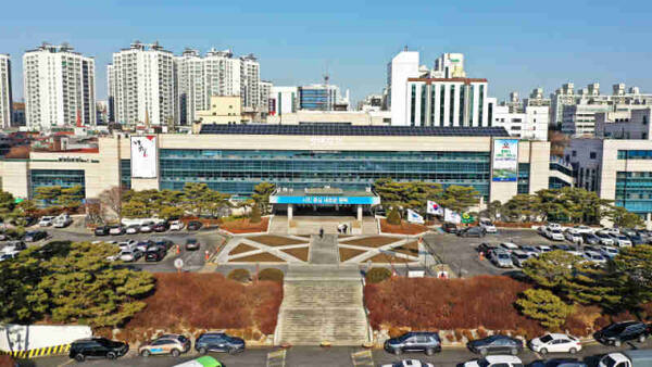 평택시청 전경. 평택시 제공