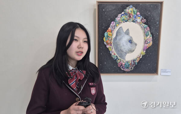 계원예중 최다연양이 자신의 작품 ‘순간’에 대해 설명하고 있다. 박용규기자