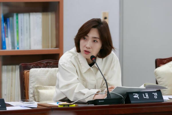 부천시의회 행정복지위원회 곽내경 위원장(국민의힘,가선거구). 시의회 제공