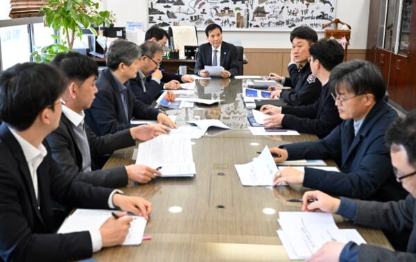 인천시가 2025 APEC 인천 국제회의 교통·안전 분야를 점검하는 회의를 하고 있다. 인천시 제공