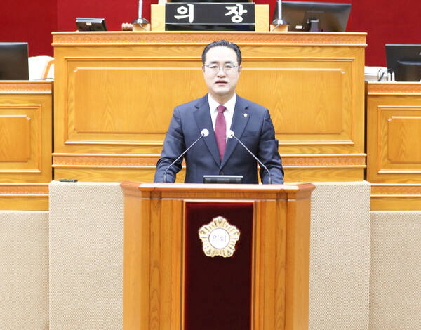 강익수의원이 16일 5분 발언을 하고 있다. 안양시의회 제공