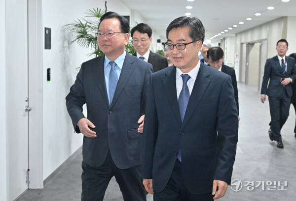 김동연 경기도지사, 김부겸 전 국무총리와의 만남 [포토뉴스]
