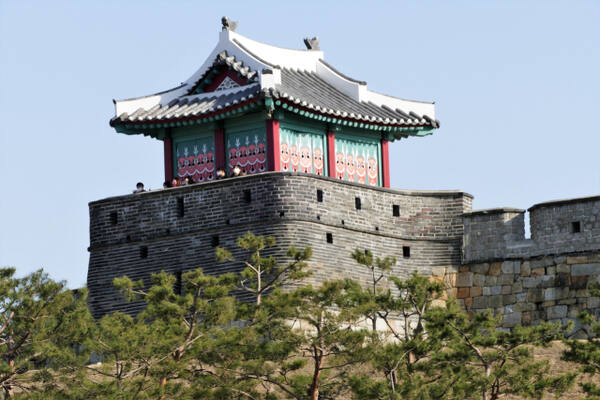 유일하게 벽등이 설치된 동북포루다. 미스터리다. 이강웅 고건축전문가