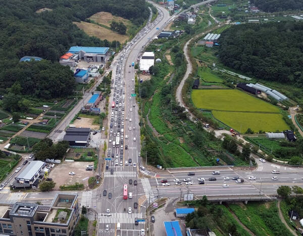 상습 정체가 발생하고 있는 의정부성모병원 앞 교차로. 의정부시 제공.
