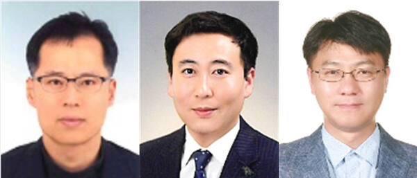 이준표 안양시 철도교통과장, 김환수 주무관(철도교통과), 황규도 주무관(하수과). 안양시 제공.