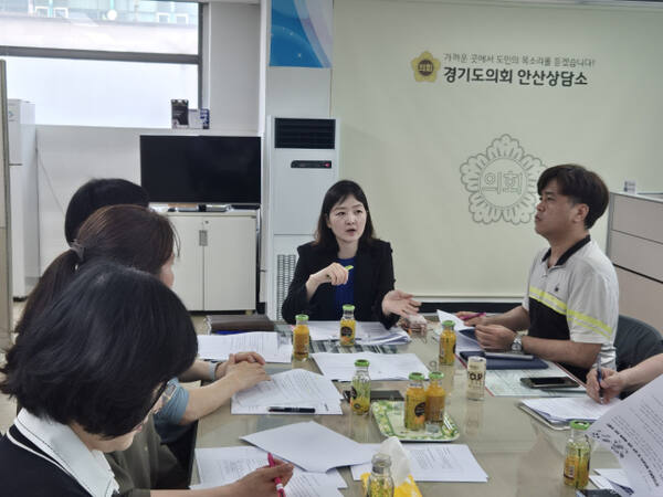 장윤정 경기도의회 의원이 학교 조직 간 갈등 해소를 위한 조례 제정 추진에 나섰다. 장 의원 측 제공