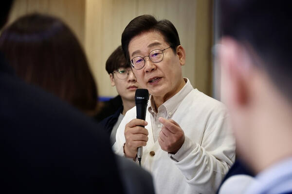 ‘이재명 찌르면 돈 드림’… 아주대 게시판에 살인청부 글 게시