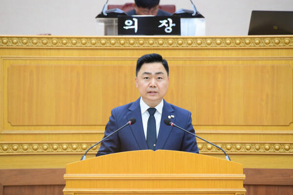 정희태 의원이 제378회 정례회 제1차 본회의에서 5분 자유발언을 하고 있다. 양주시의회 제공