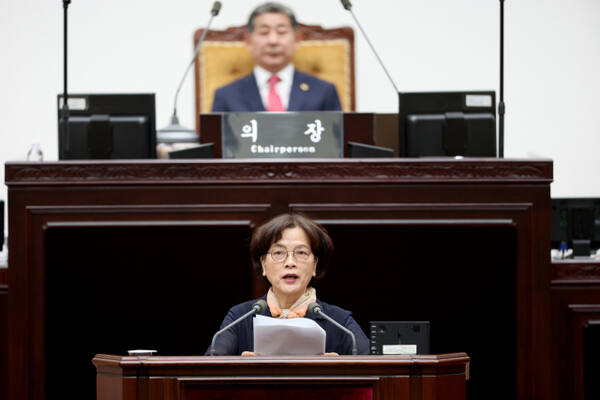 5일 열린 제302회 인천시의회 제1차 본회의 신영희 인천시의원(국민의힘·옹진군)이 5분발언을 하고 있다. 인천시의회 제공