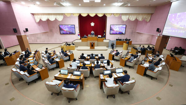 안양시의회가 10일 제303회 정례회 제1차 본회의를 열었다. 안양시의회 제공
