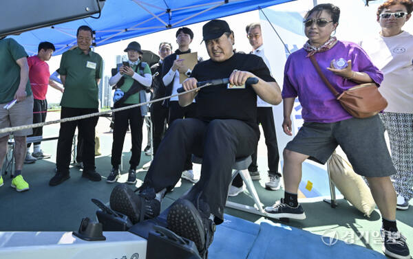 시각장애인들이 한자리에 모여서 즐기는 체육대회 [포토뉴스]