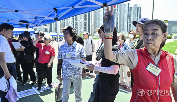 시각장애인들이 한자리에 모여서 즐기는 체육대회 [포토뉴스]