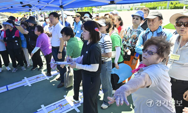 시각장애인들이 한자리에 모여서 즐기는 체육대회 [포토뉴스]