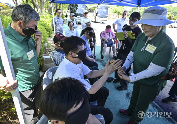 시각장애인들이 한자리에 모여서 즐기는 체육대회 [포토뉴스]