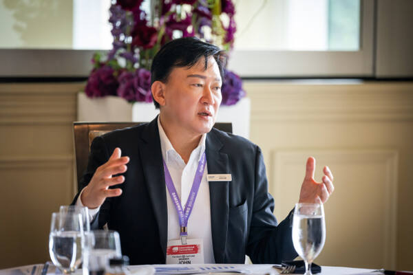 17일(현지시간) 존 림 삼성바이오로직스 대표가 미국 보스턴에서 열린 기자간담회에서 사업 현안에 대해 설명하고 있다. 삼성바이오로직스 제공