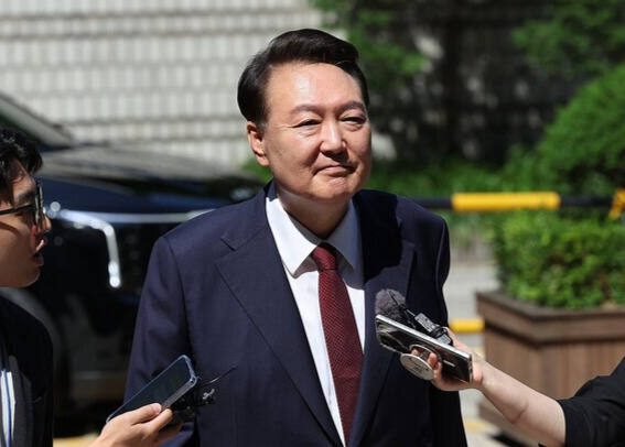 내란혐의 8차 공판 출석하는 윤석열 전 대통령. 연합뉴스