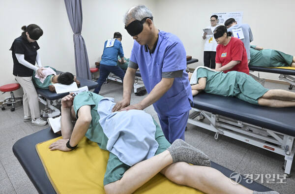 2025년도 경기도장애인기능경기대회, 맹인 안마사들의 기량 대결 [포토뉴스]