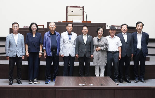 광주시의회는 제9대 광주시의회 후반기 개원 1주년을 맞아 전직 의장들과의 간담회를 개최했다.광주시의회 제공