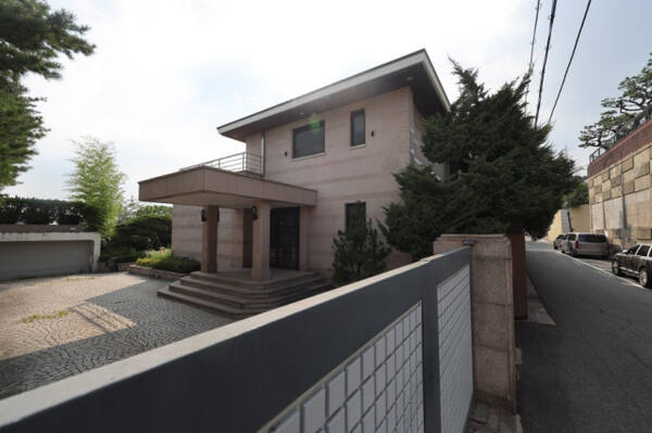 고(故) 이건희 삼성 선대회장이 별세하면서 삼성 일가에 상속된 서울 용산구 이태원동 단독주택. 연합뉴스