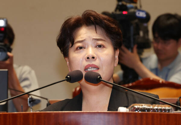 국민의힘 윤희숙 신임 혁신위원장이 9일 서울 여의도 국회에서 열린 의원총회에서 발언하고 있다. 연합뉴스