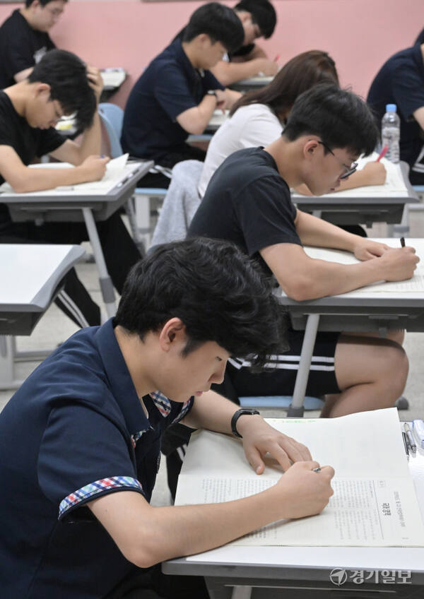 고3, 7월 전국연합학력평가 시작 [포토뉴스]