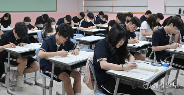 고3, 7월 전국연합학력평가 시작 [포토뉴스]