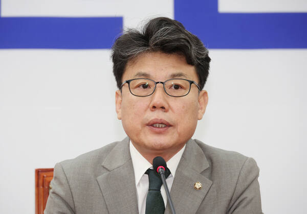 더불어민주당 진성준 정책위의장. 연합뉴스
