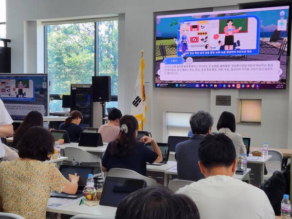 수원시 교사들 모습. 수원교육지원청 제공