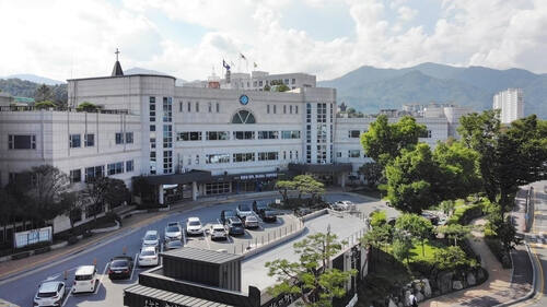 가평군청 전경. 가평군 제공