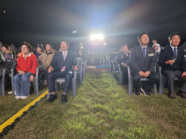구리 한강시민공원에서 개막한 구리 코스모스 축제. 구리시 제공