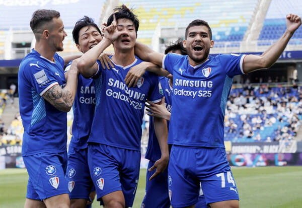 프로축구 K리그2 수원 삼성이 10월 5경기에서 호성적을 목표로 선두 인천 추격 가속화에 나서겠다는 각오다. 수원 삼성 제공