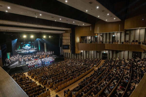 올해 1월18일 용인포은아트홀에서 열린 재개관 기념 공연 모습. 용인시 제공