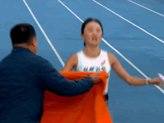 ‘마라톤 신체접촉’ 논란 당사자, 입 열었다…“감독 입장 보고 큰 충격”