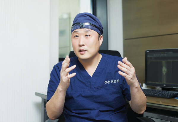 취임 10주년을 맞은 윤성환 이춘택병원 2대 병원장. 이춘택병원 제공