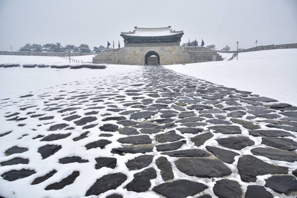 성의 규모를 말할 때 길이보다 중요한 것은 측정 기준이다.