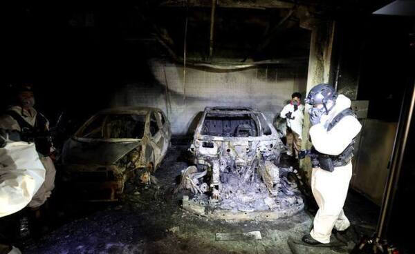 지난 2024년 8월1일 인천 서구 청라국제도시 한 아파트 지하주차장에서 난 불로 차량들이 불에 탄 모습. 경기일보DB