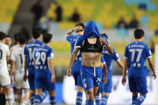 수원 삼성이 승강 플레이오프에서 제주에 패해 승격이 좌절됐다. 한국프로축구연맹 제공