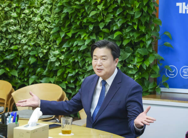 임병택 시흥시장 "K-바이오 도시 박차, 원도심 활성화로 균형발전 꾀한... - 뉴스 썸네일 이미지