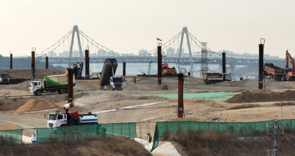 송병억 수도권매립지관리공사(SL공사) 사장이 수도권매립지에 수도권 지자체가 사용할 광역소각장 건립을 구상(경기일보 15일자 1면)한 것을 두고 지역 주민들이 공식 사과를 요청하고 나섰다. 조병석 기자
