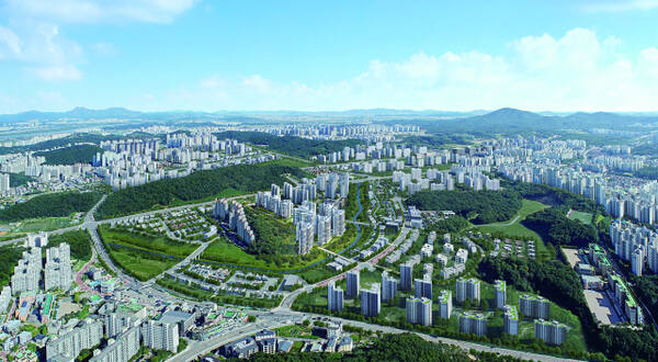 서울지하철 5호선 검단·김포연장선의 예비타당성 조사 결과 발표가 차일피일 미뤄지면서 검단지역 주민들의 불만이 커지고 있다. 사진은 검단신도시 전경