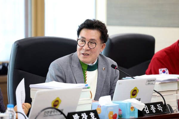 김종득 인천시의원 "민생 의정 활동에 집중"..."원도심 주차난 해결"... - 뉴스 썸네일 이미지