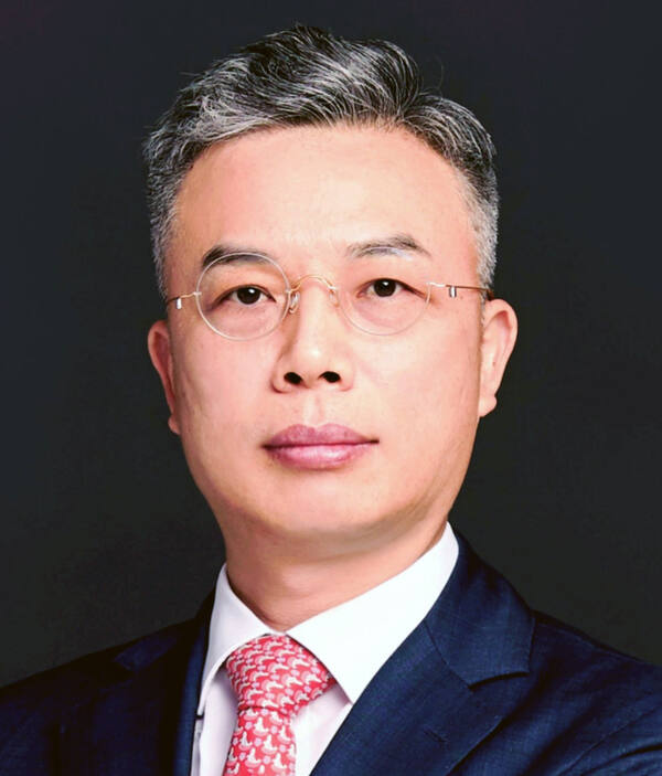 청와대는 5일 이재명 대통령이 '윤석열·김건희에 의한 내란·외환 및 국정농단 행위의 진상규명을 위한 특별검사 임명 등에 관한 법률'에 따른 특별검사로 권창영 변호사(법무법인 지평)를 임명했다고 전했다. 연합뉴스