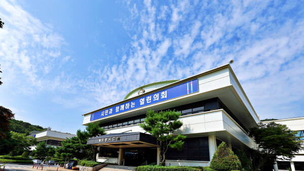 의왕시의회 청사 전경. 의왕시의회 제공