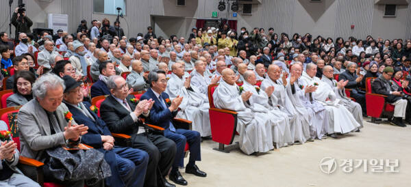 성파스님의 깨달음을 다양한 작품으로 만나요, 성파선예 특별전 개막 [포토뉴스]