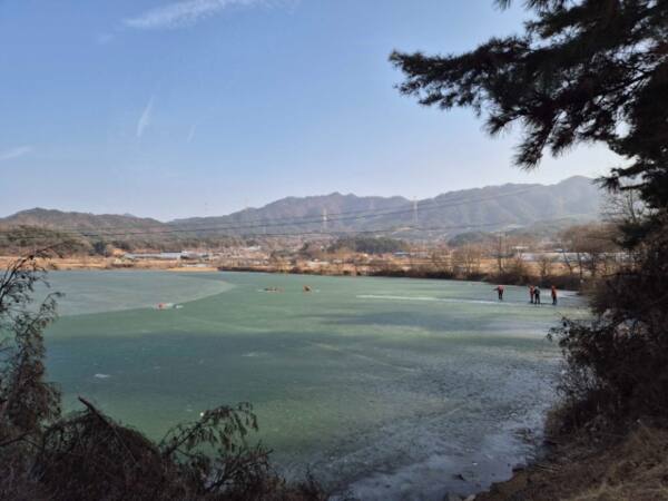 강원 홍천군 유치저수지. 강원특별자치도소방본부 제공